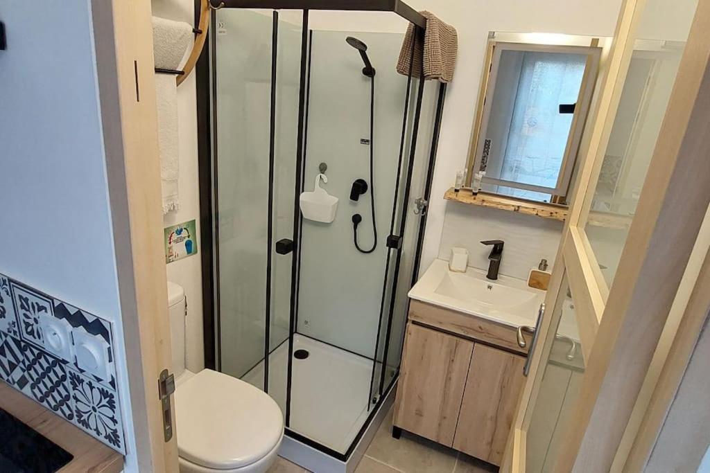 Gite De L'Olivier, Classe, Climatise, Jardin Avec Parking Gratuit Devant Le Logement Et A 5 Minutes Du Centre-Ville A Pied LʼIsle-sur-la-Sorgue Exteriér fotografie